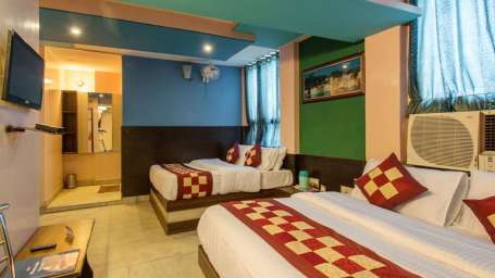 Hotel Abhiraj Palace